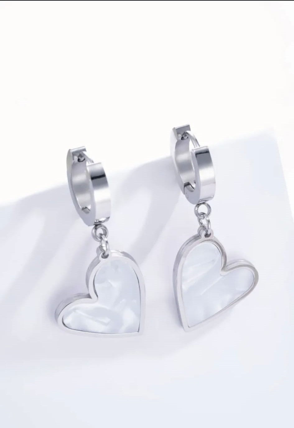 Hartvormige oorbellen