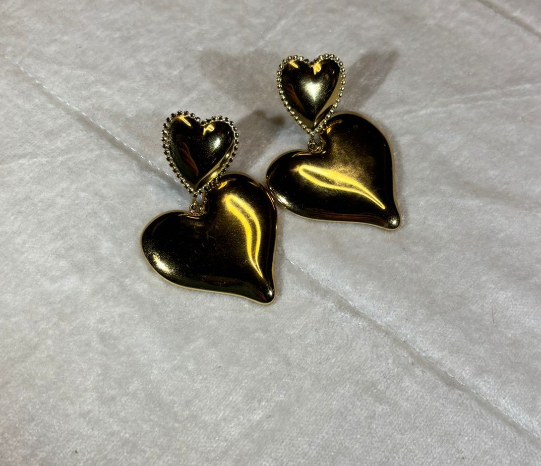 Gold Heart Drop Oorbellen – Dubbel Hart Design
