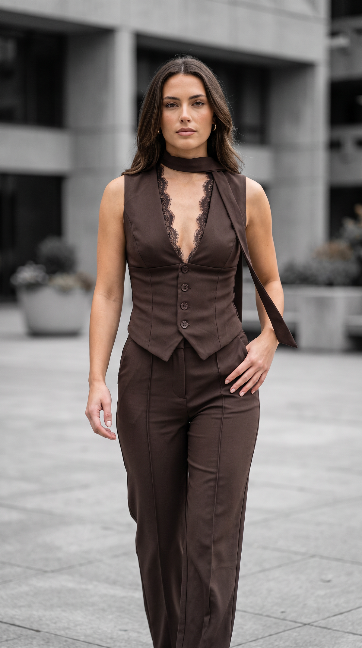 Gilet met Kanten Details & Sjaaltje – Bruin
