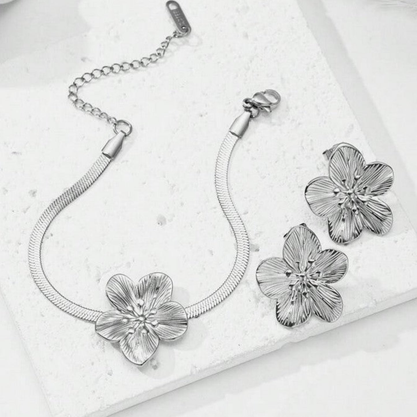 Bloemen oorbellen-set