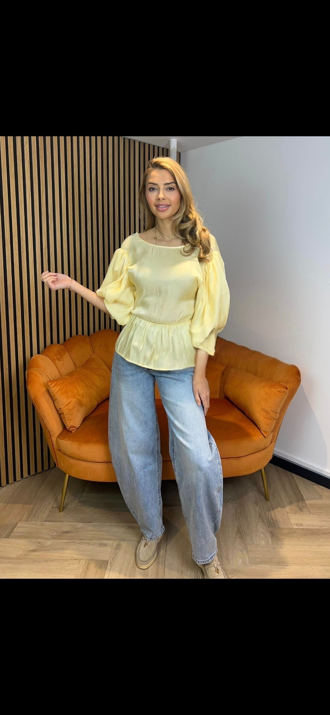Blouse met strik en open rug